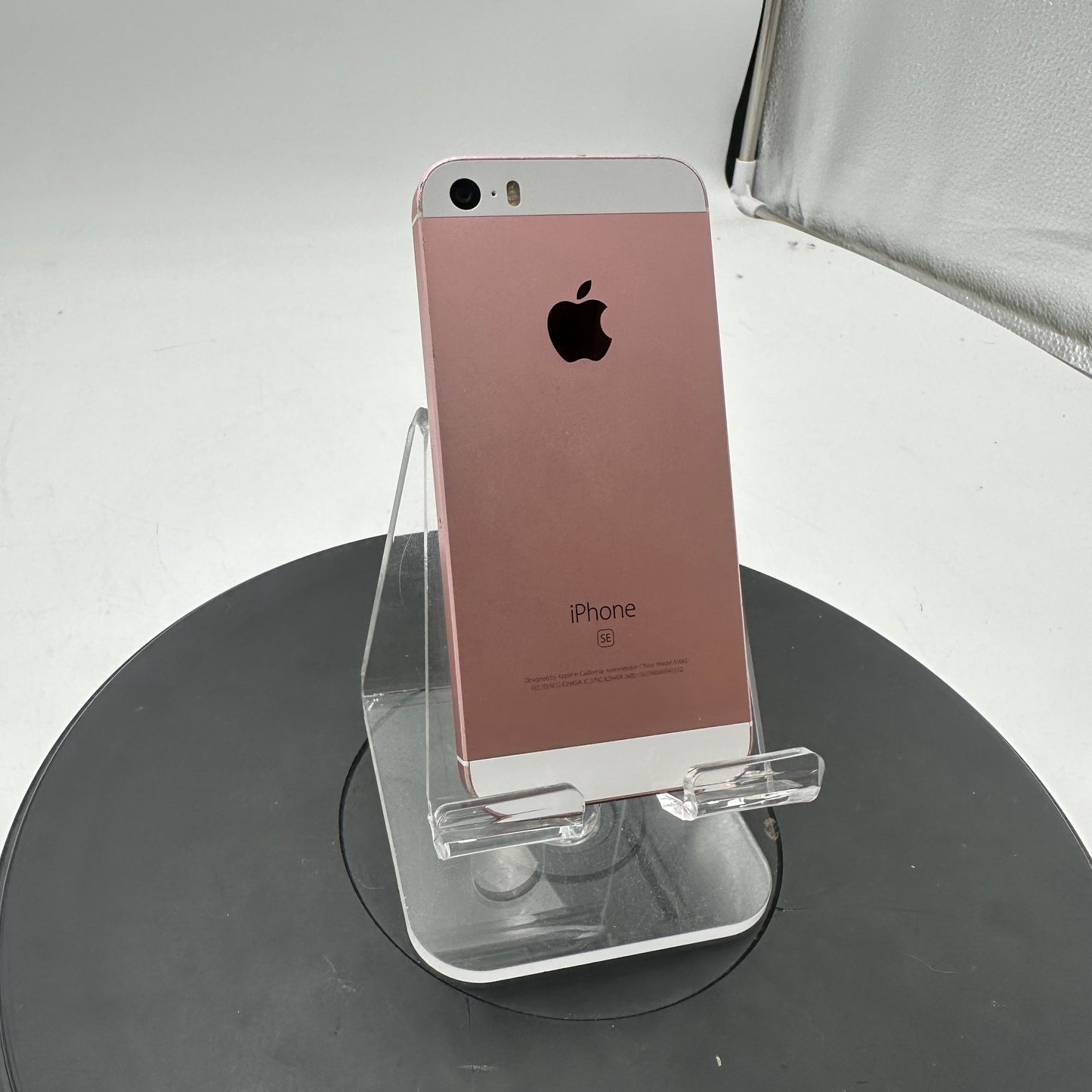 Apple iPhone SE 128GB READ
