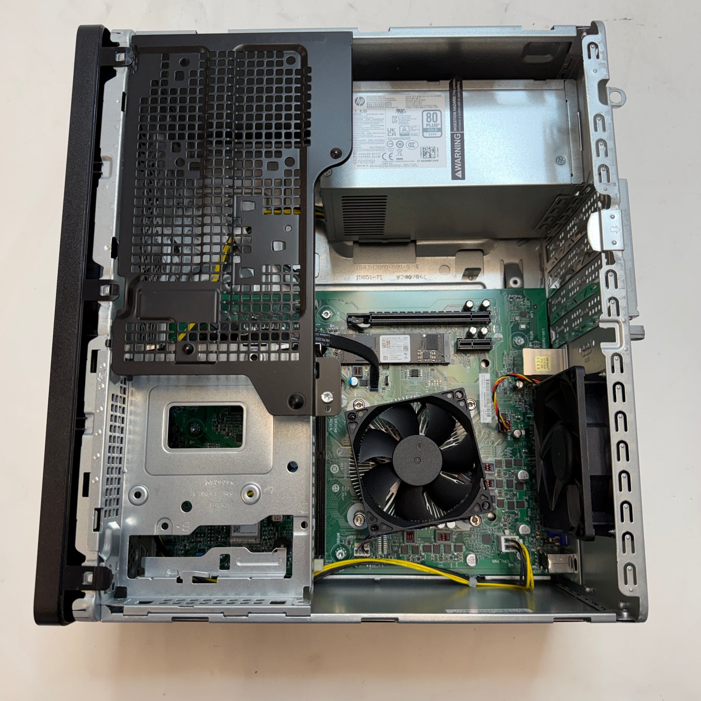 HP M01-F3006 Desktop Ryzen 5 5600G 8Gb 256GB