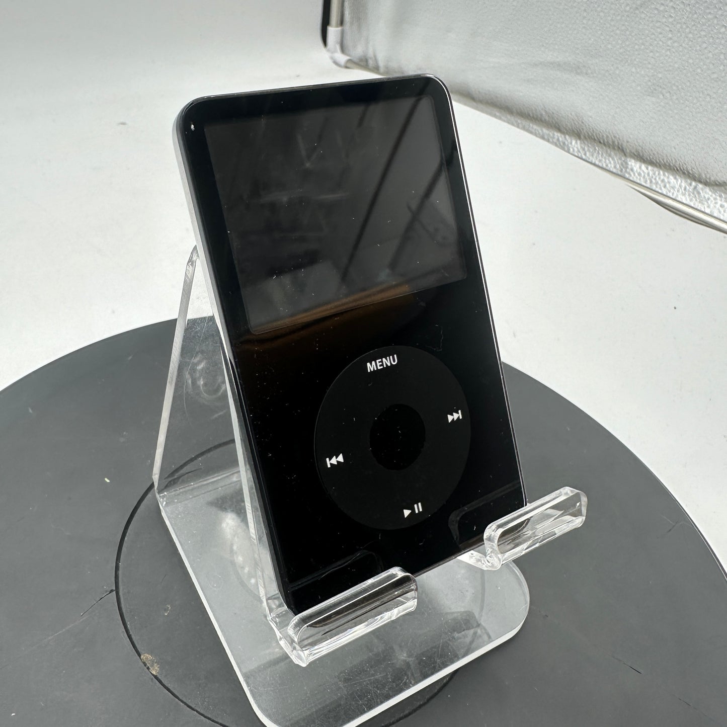 Apple iPod Classic 5th Gen A1136 30GB MP3 Player Black With Box