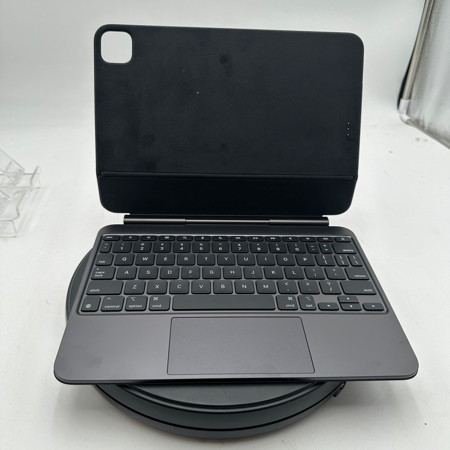 Apple Magic Keyboard for 11-inch iPad Pro A2975