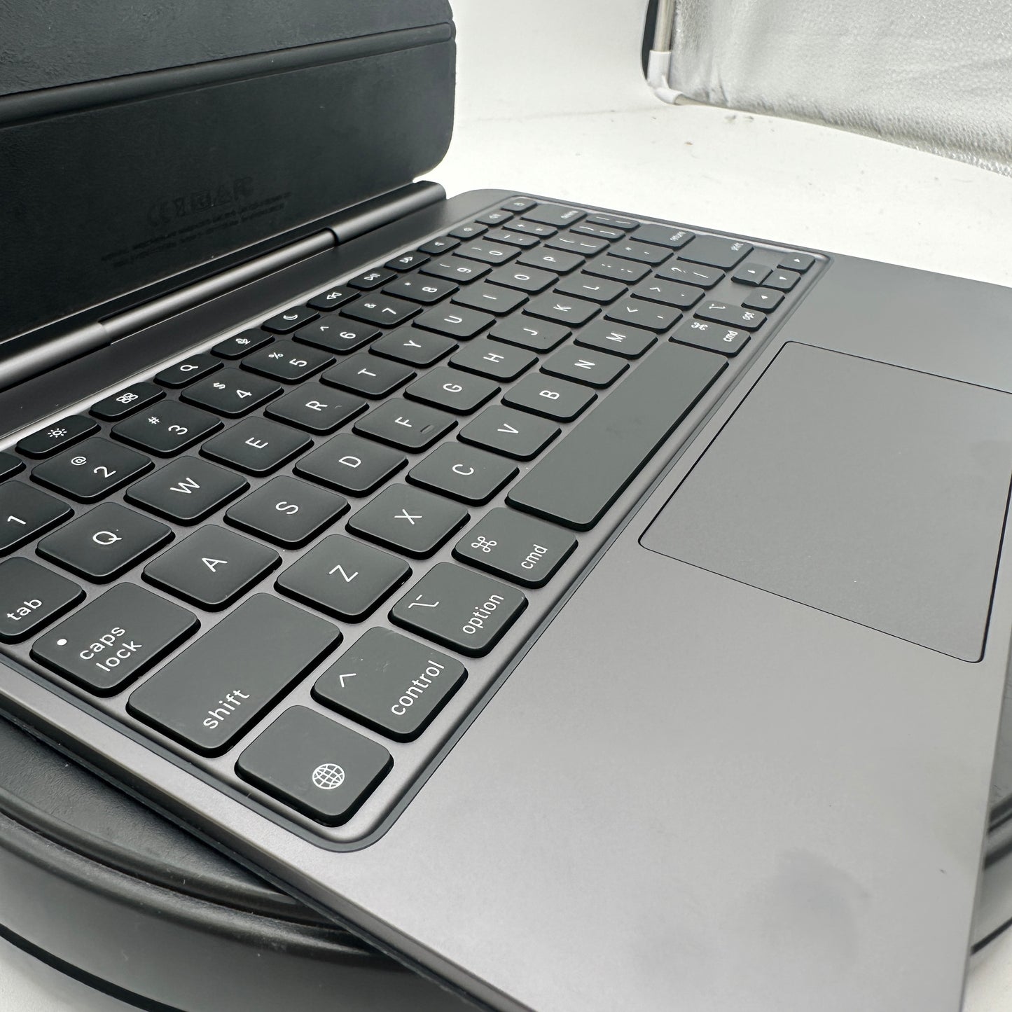 Apple Magic Keyboard for 11-inch iPad Pro A2975