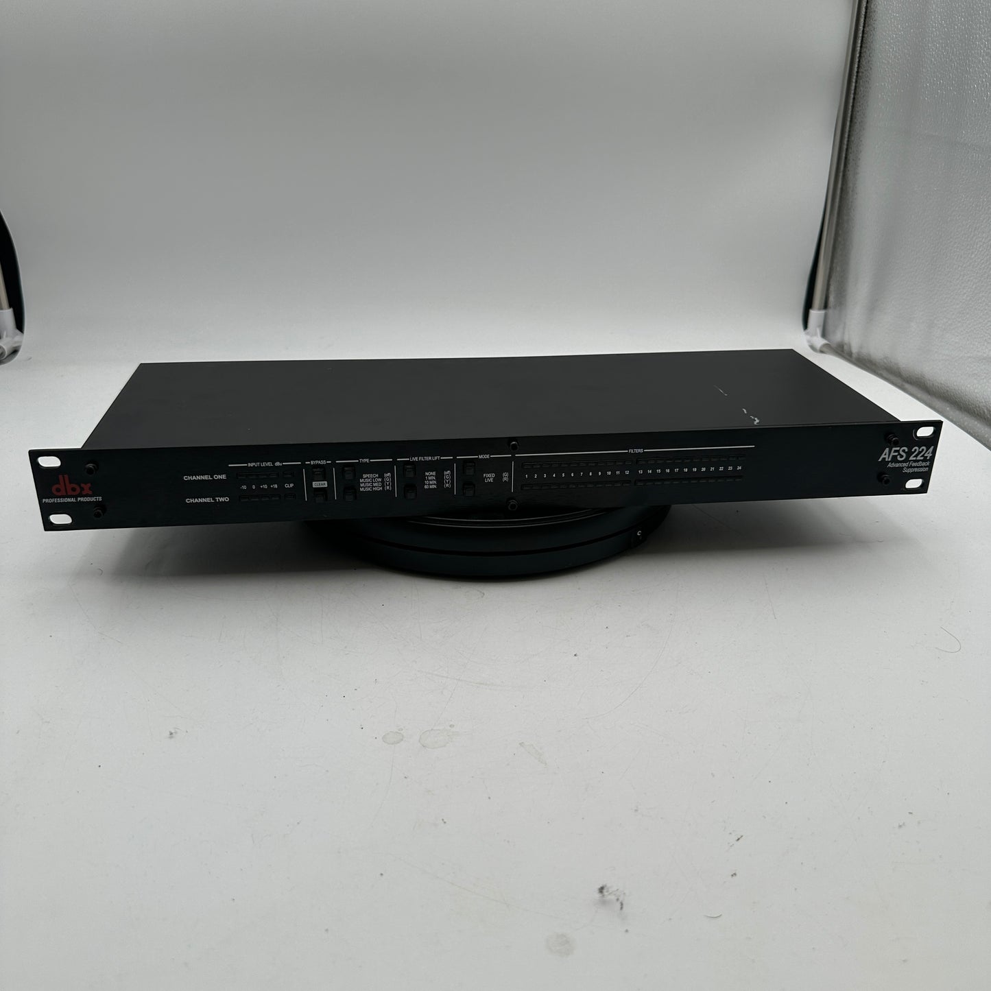 DBX DBX224V Advanced Feedback Suppression READ
