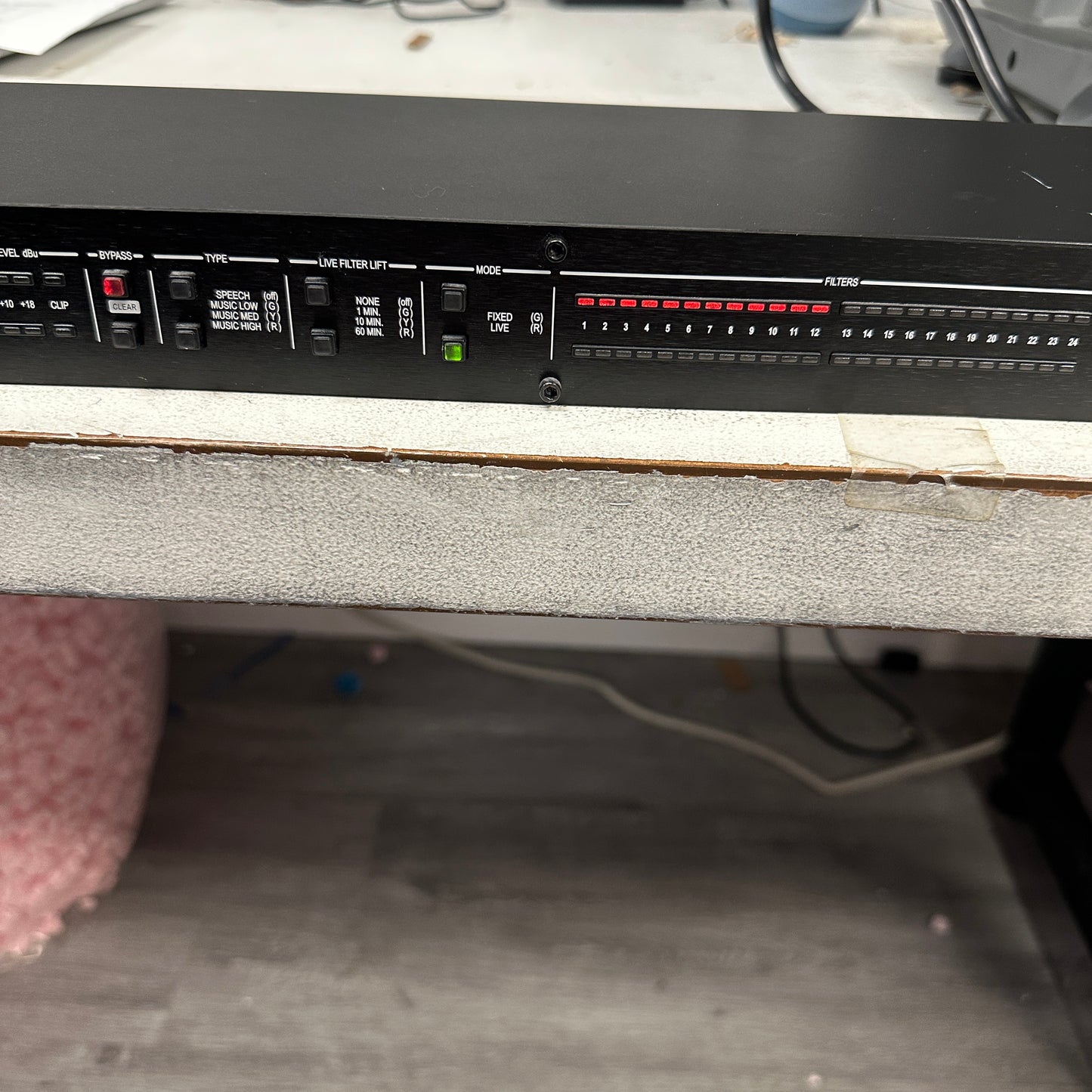 DBX DBX224V Advanced Feedback Suppression READ
