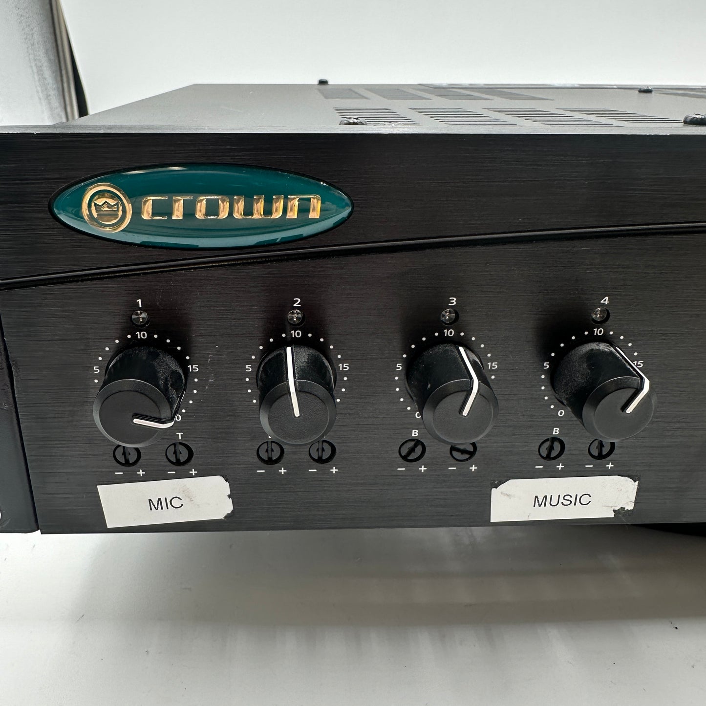 Crown 1160MA Commercial Pro Audio 4-Channel 160W Amplifier READ
