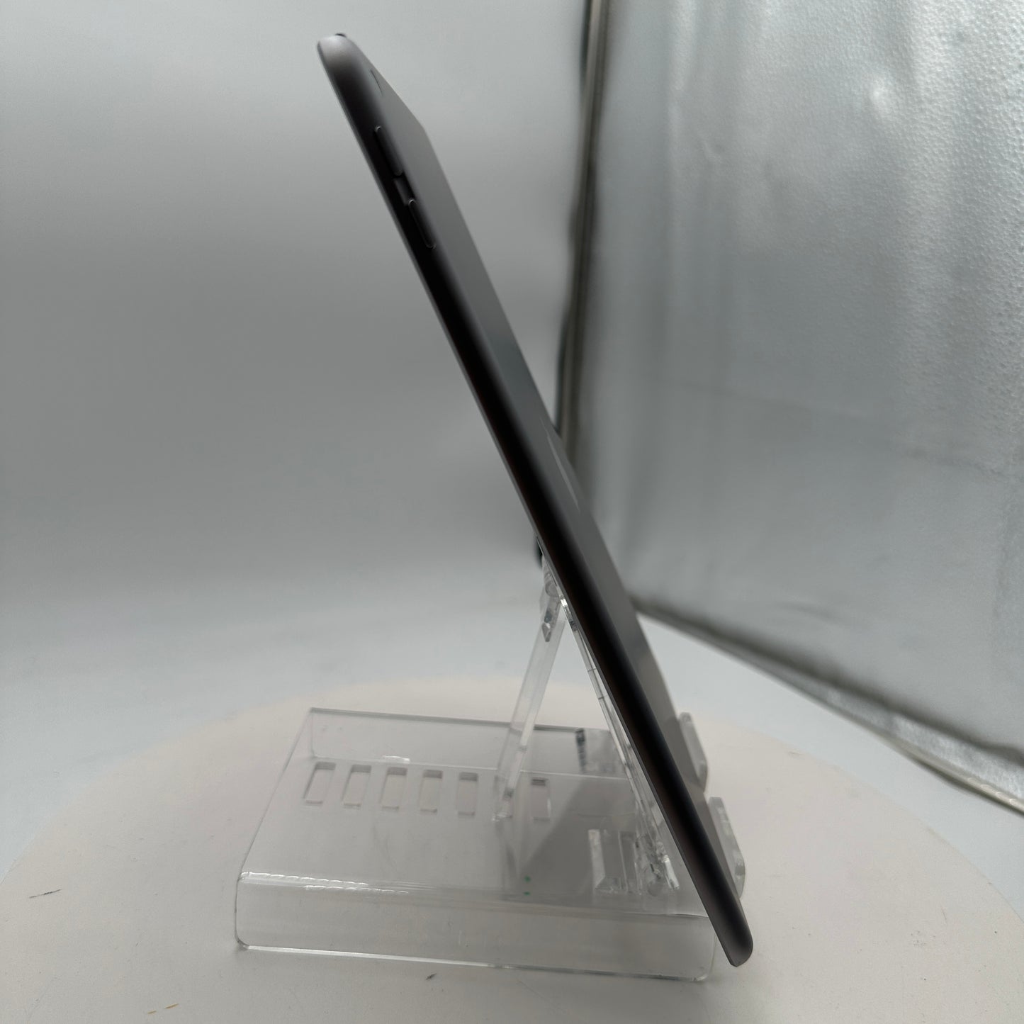 Apple iPad 5th Gen A1822 (2017) 32GB Wi‑Fi