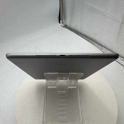 Apple iPad 5th Gen A1822 (2017) 32GB Wi‑Fi