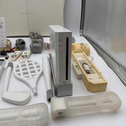 Nintendo Wii RVL-001 with Extras READ