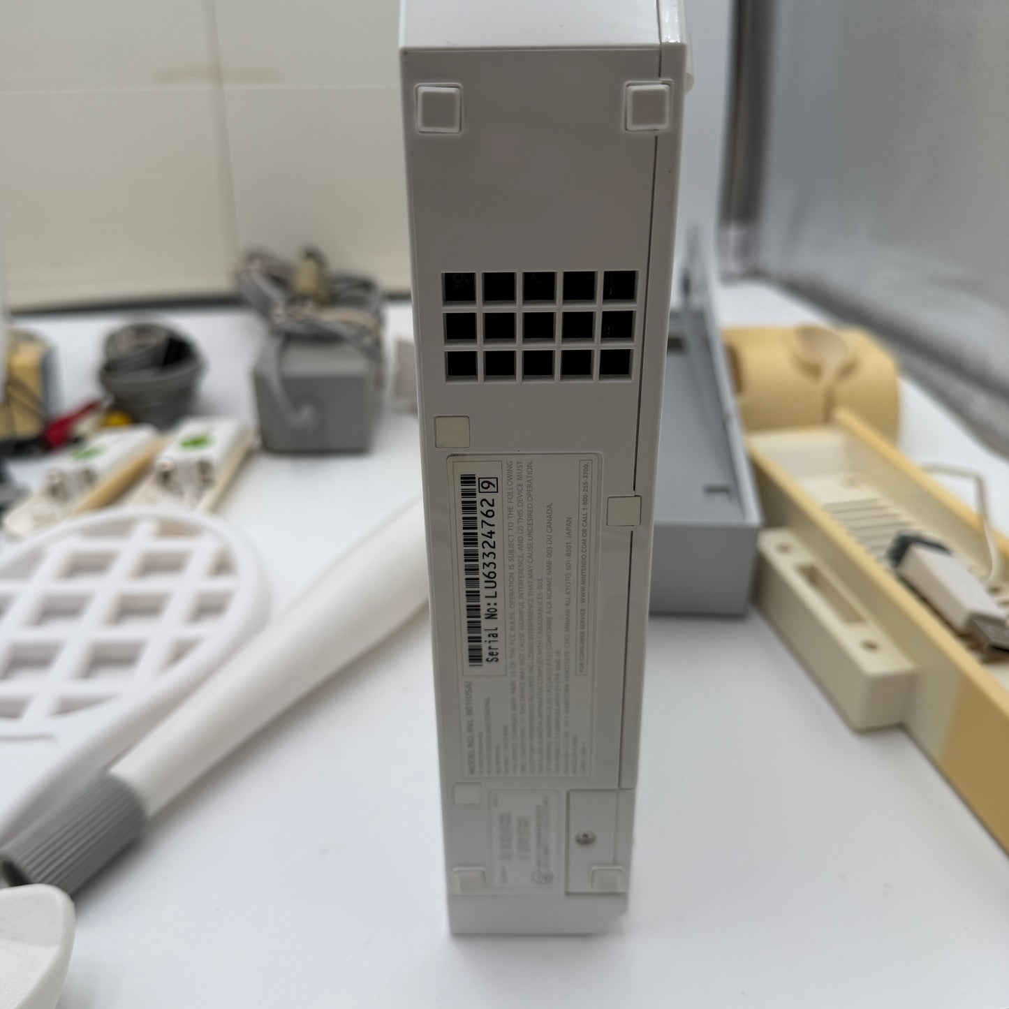 Nintendo Wii RVL-001 with Extras READ