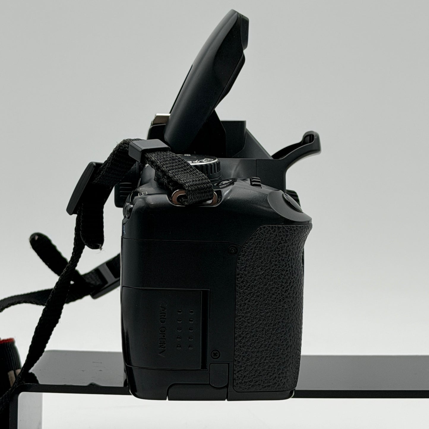 Canon EOS Rebel XSi Digital SLR Camera Body 450D