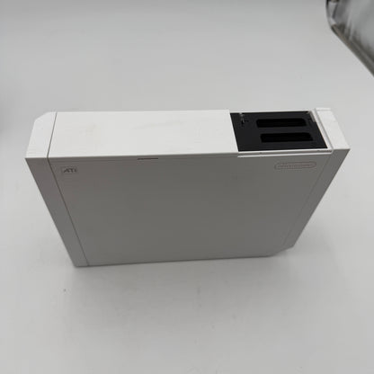 Nintendo Wii (RVL-001) Video Game System - Used - B - White