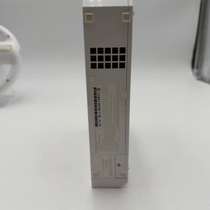 Nintendo Wii (RVL-001) Video Game System - Used - B - White