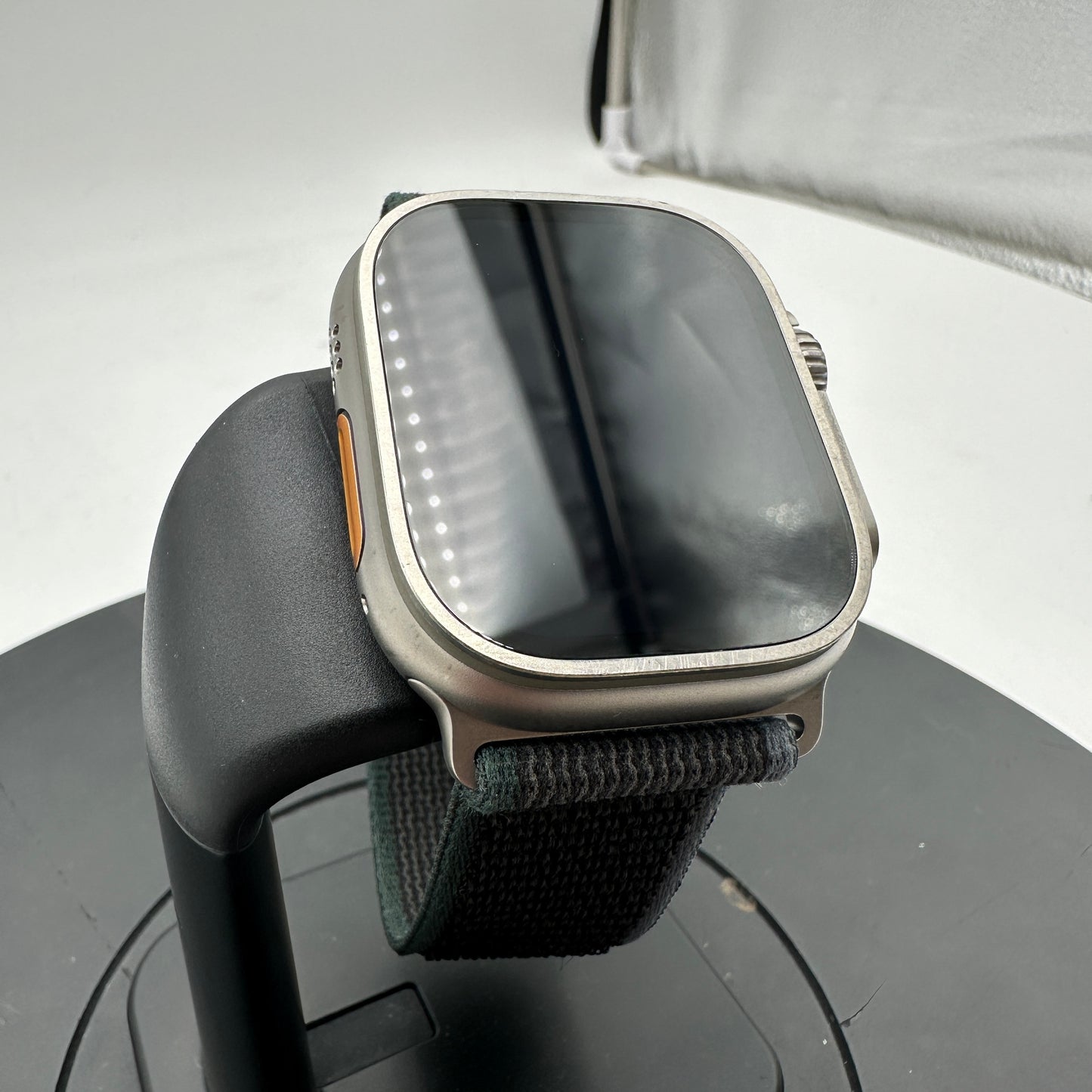 Unlocked Apple Watch Ultra 2 A2986 (2023) 49mm Titanium Silver GPS + Cellular