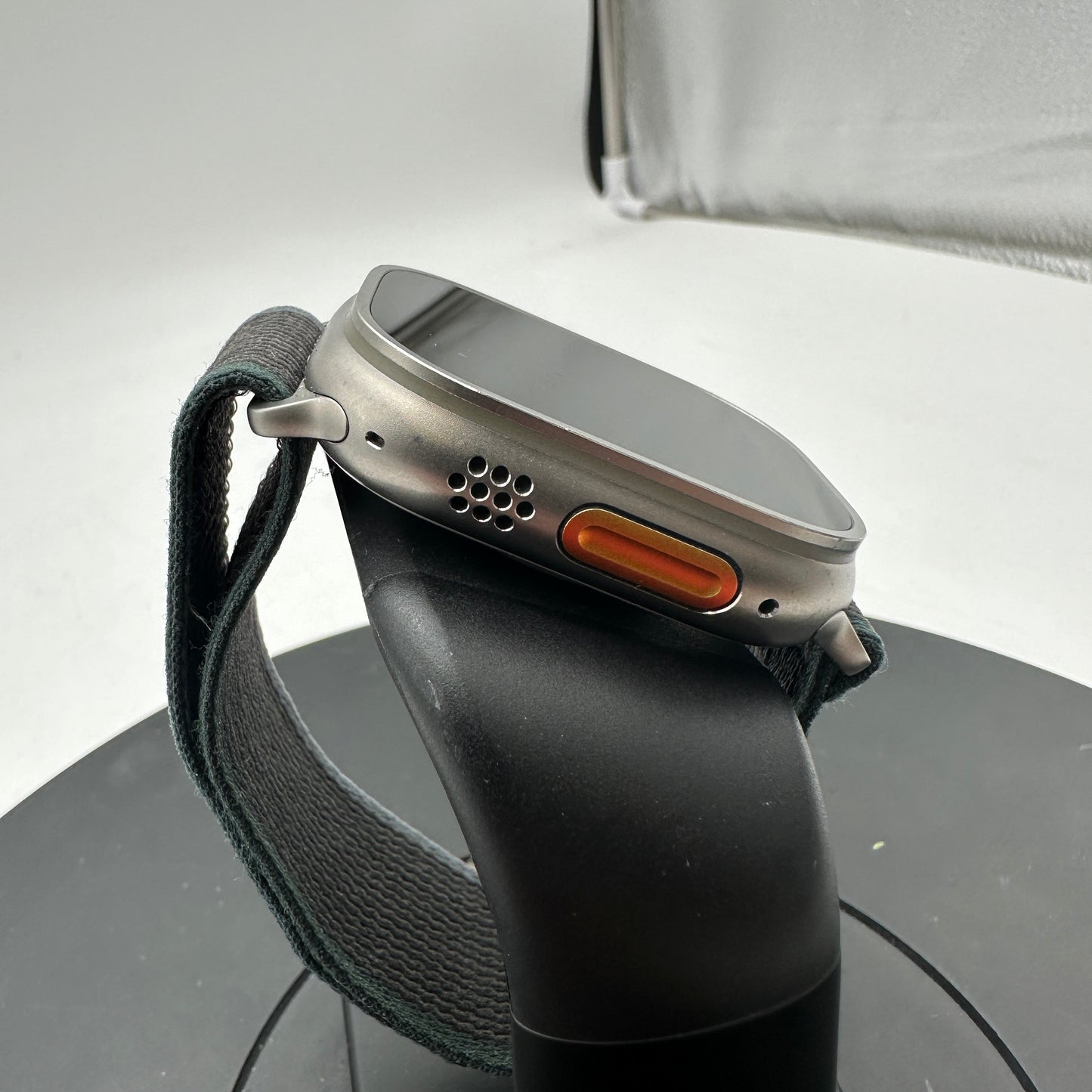 Unlocked Apple Watch Ultra 2 A2986 (2023) 49mm Titanium Silver GPS + Cellular