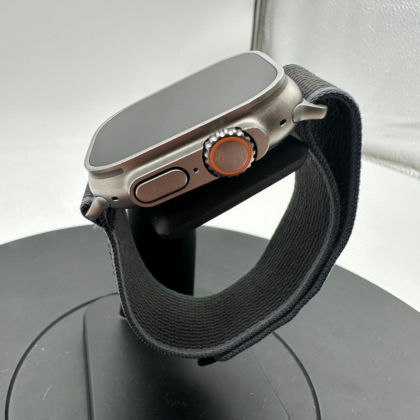 Unlocked Apple Watch Ultra 2 A2986 (2023) 49mm Titanium Silver GPS + Cellular