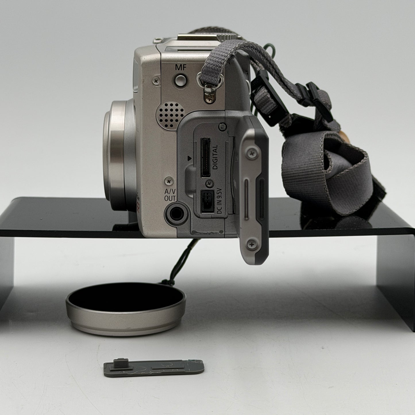 Canon PowerShot G2 4.0 MP READ