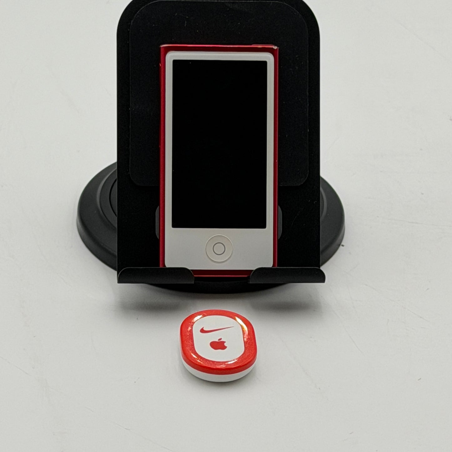 Apple iPod Nano 7th Generation 16GB Red A1446 with Nike Tracker