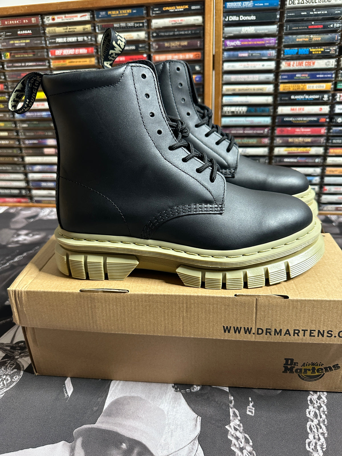 Dr. Martens Rikard 8i Leather Boots Black Lucido 30774001 