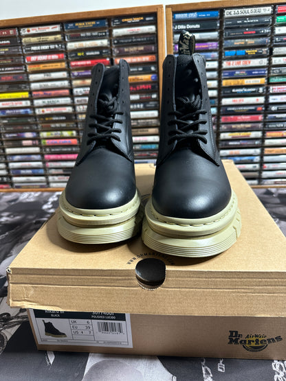 Dr. Martens Rikard 8i Leather Boots Black Lucido 30774001