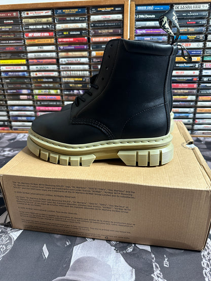 Dr. Martens Rikard 8i Leather Boots Black Lucido 30774001