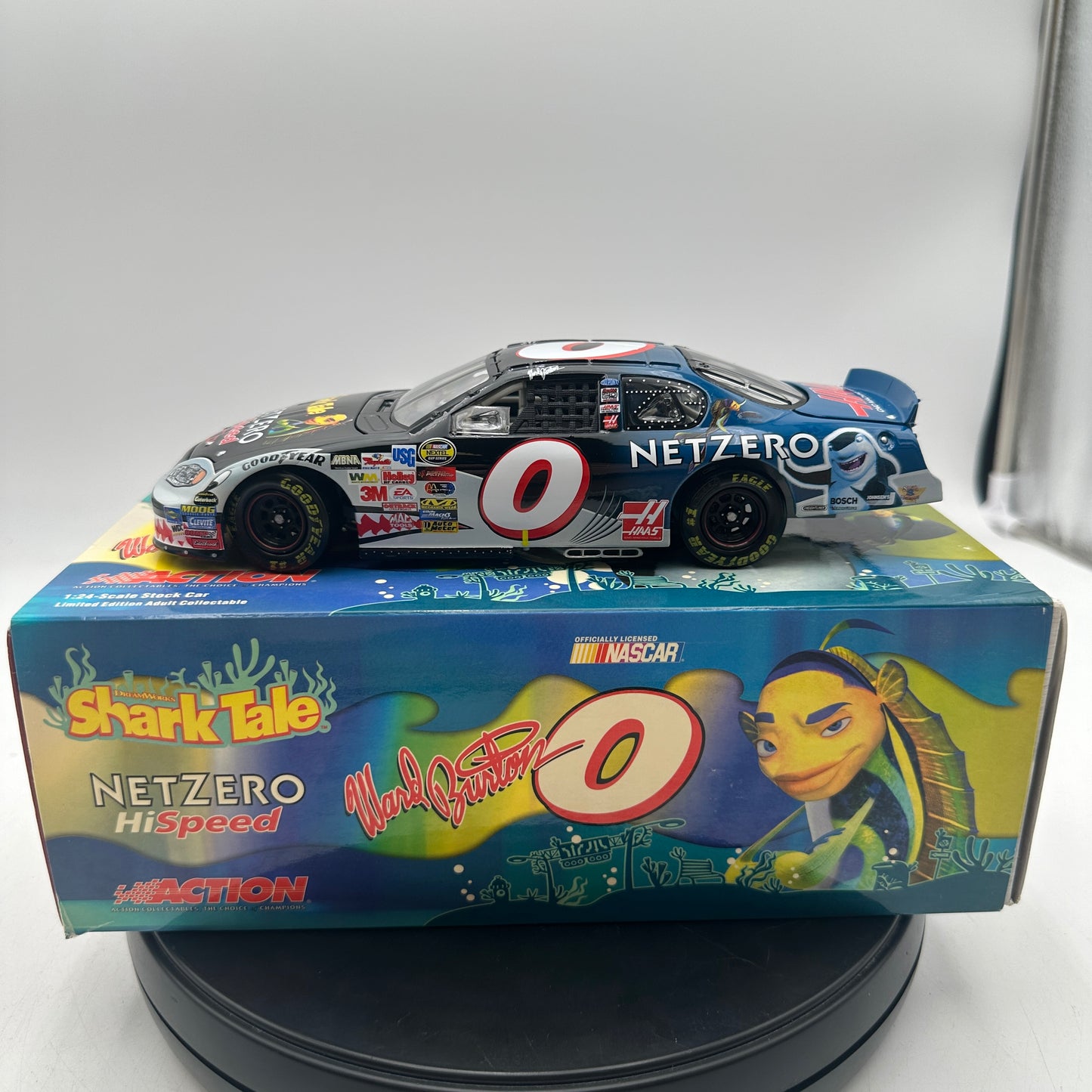 Action Racing NASCAR #0 Ward Burton NetZero Shark Tale 2004 Monte Carlo 1:24 Diecast