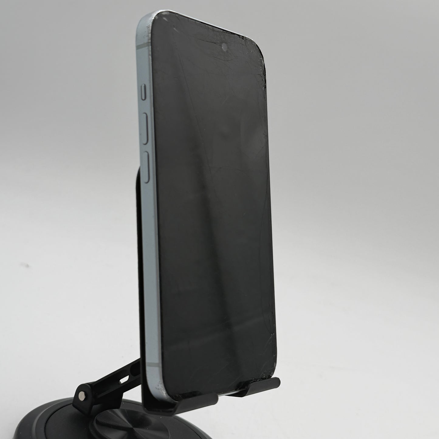 Apple iPhone 15 6.1 128GB READ