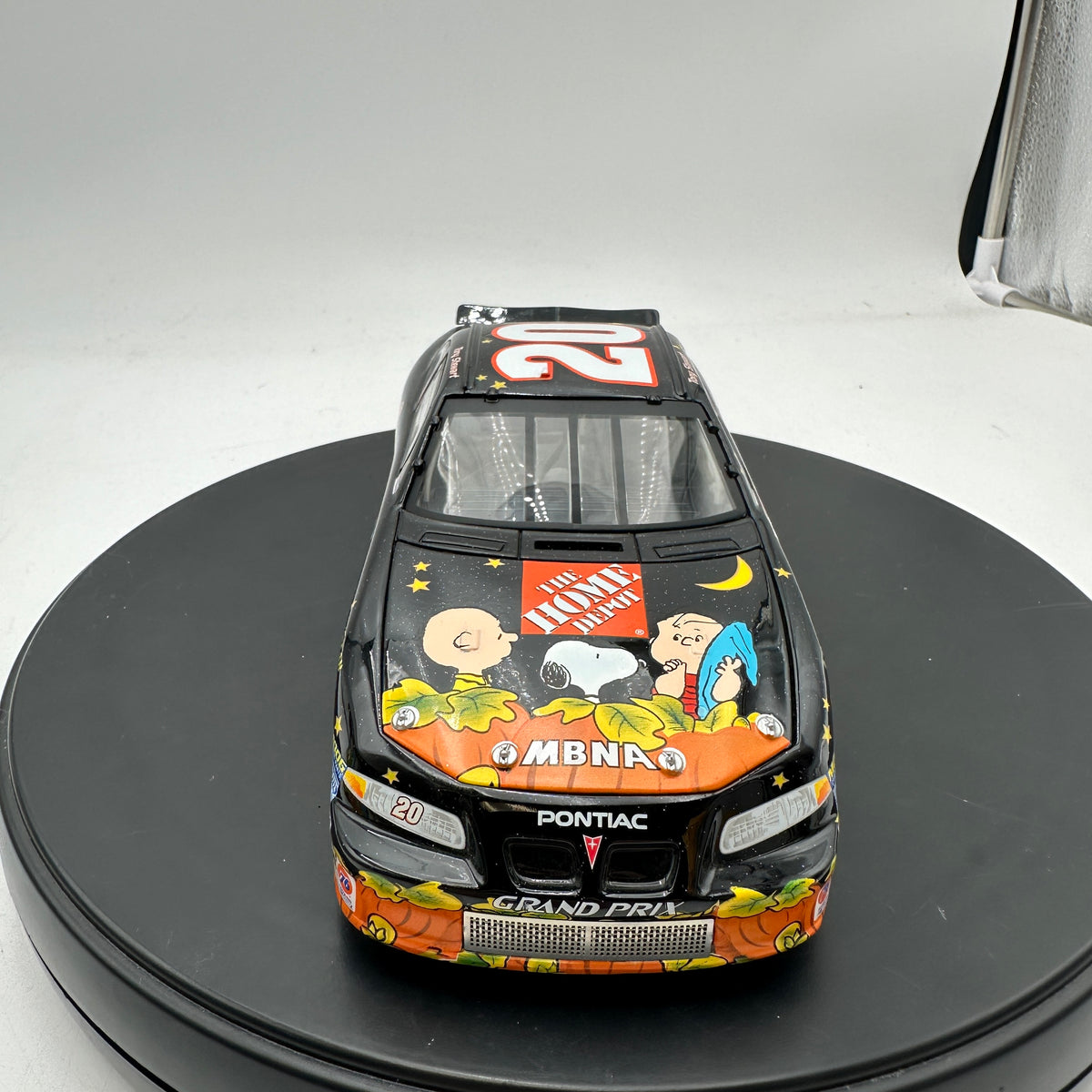 Action Racing 2002 Tony Stewart #20 Home Depot Peanuts Great Pumpkin 1:24 Diecast