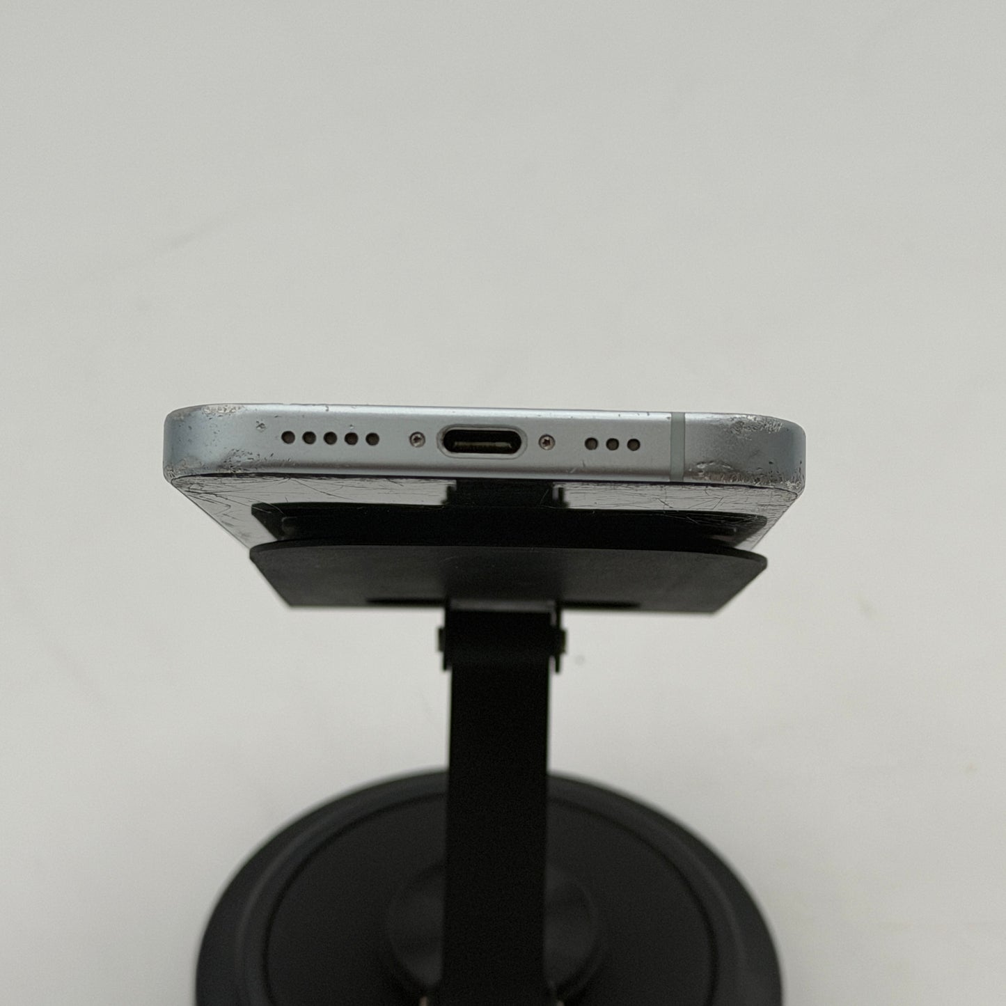 Apple iPhone 15 6.1 128GB READ