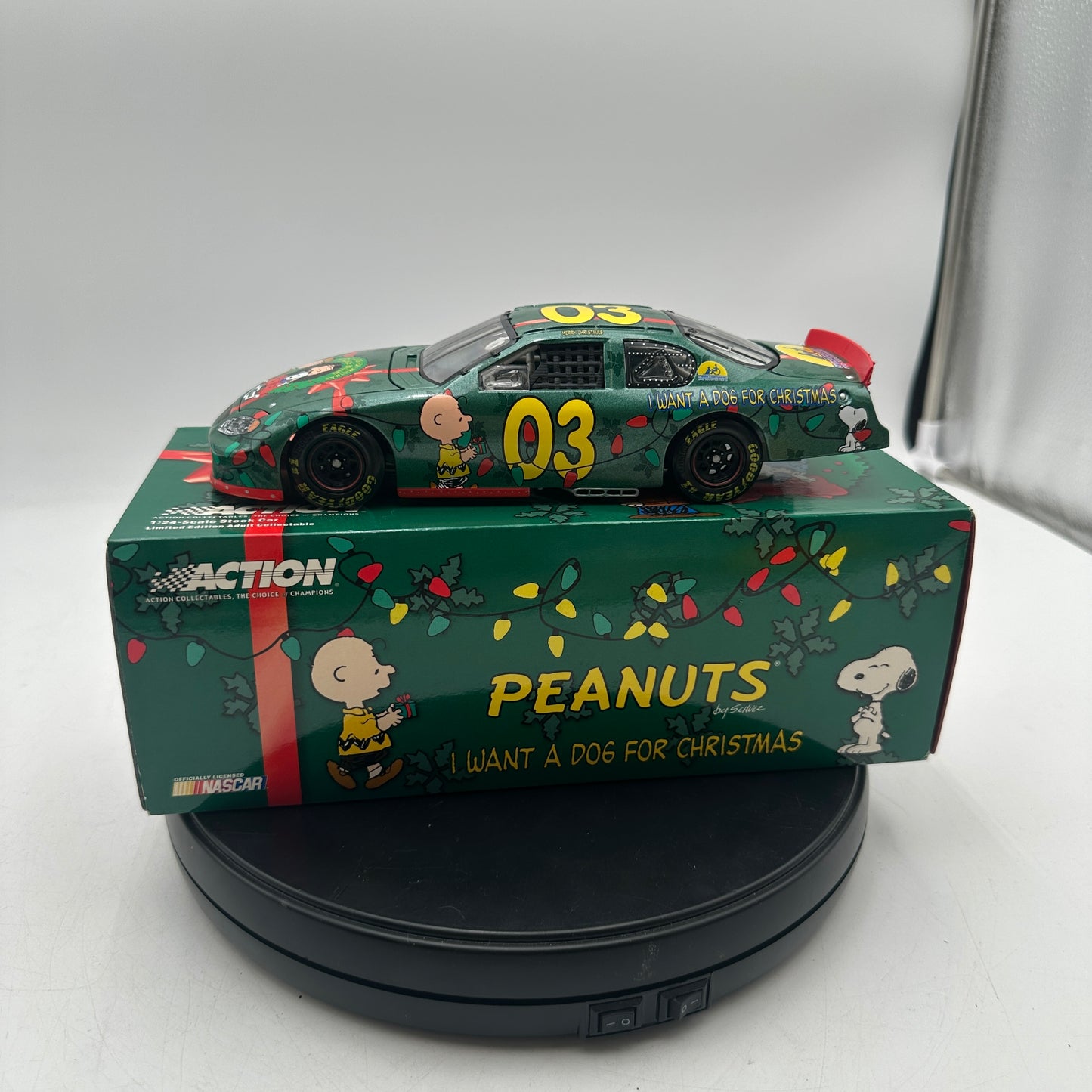 Action Racing ARC 1:24 2003 Chevrolet Monte Carlo Diecast Peanuts