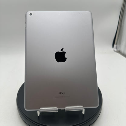 Apple iPad 5th Gen A1822 32GB Wi-Fi
