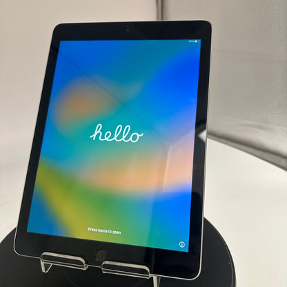 Apple iPad 5th Gen A1822 32GB Wi-Fi