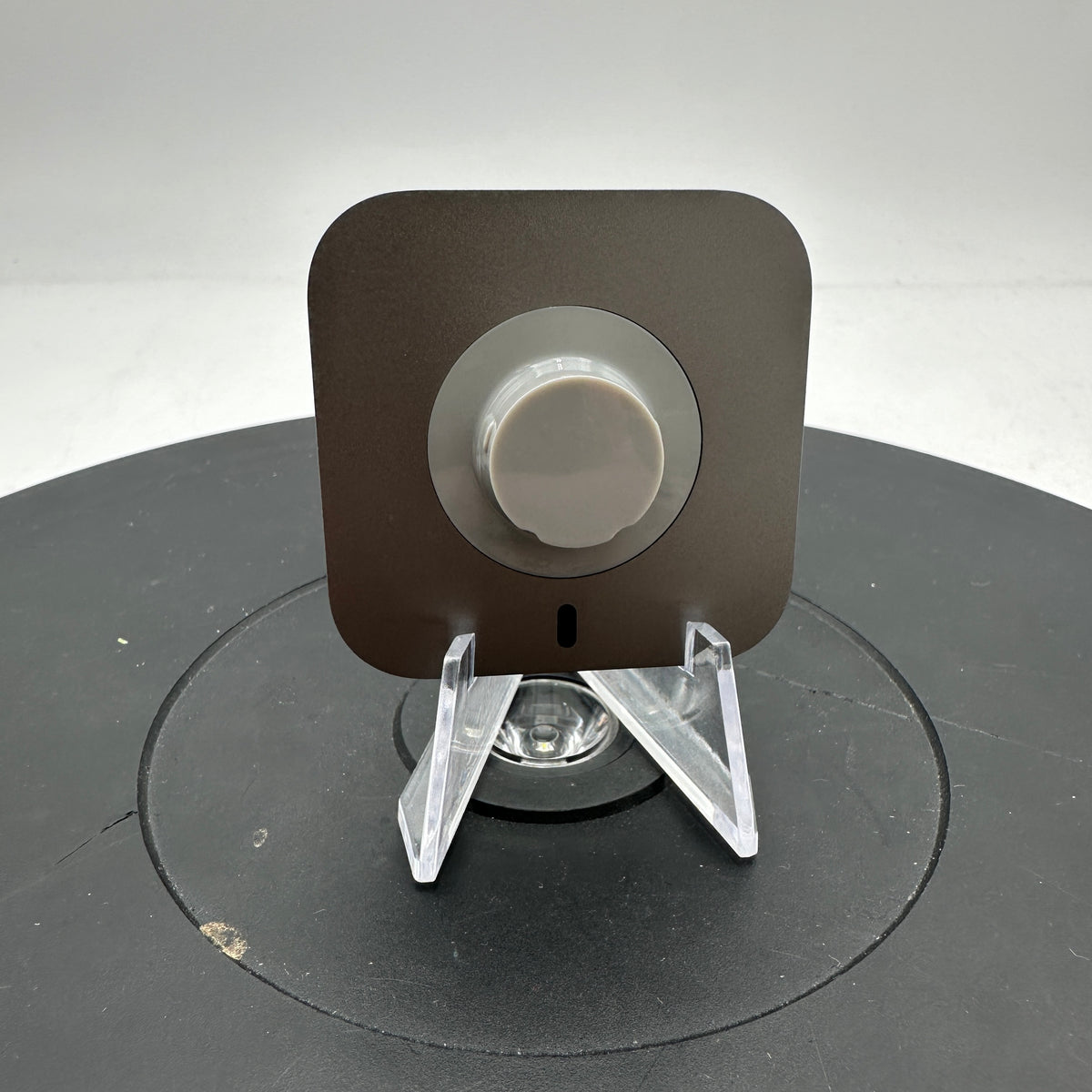 Oura Ring 4 Smart Ring Size 7 Silver with Charger and Base