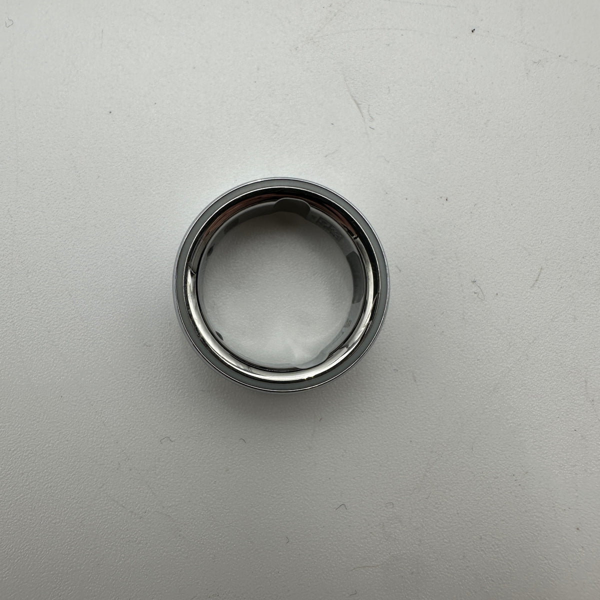 Oura Ring 4 Smart Ring Size 7 Silver with Charger and Base
