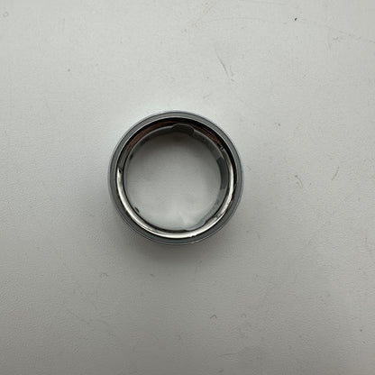 Oura Ring 4 Smart Ring Size 7 Silver with Charger and Base