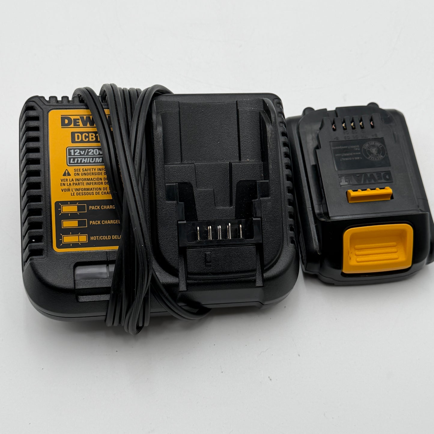 DeWalt DCB115-QW Charger and DCB201 20V Max Battery Kit READ