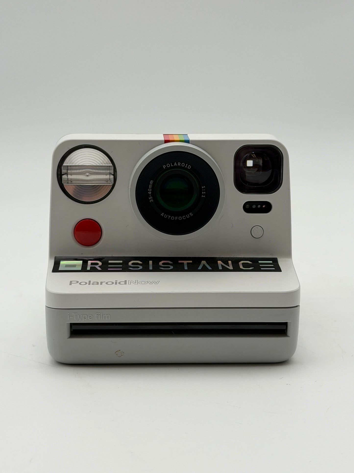 Polaroid Now Vintage Camera White with Carrying Bag (White)