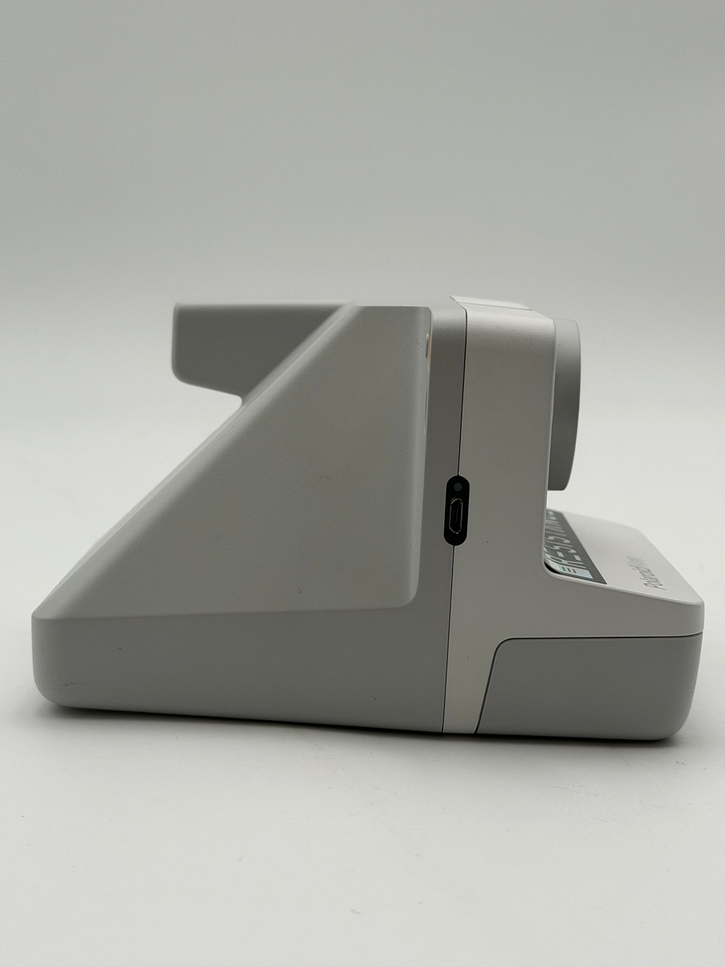 Polaroid Now Vintage Camera White with Carrying Bag (White)