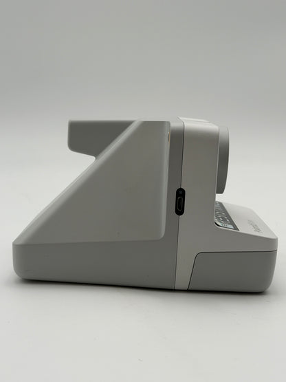 Polaroid Now Vintage Camera White with Carrying Bag (White)