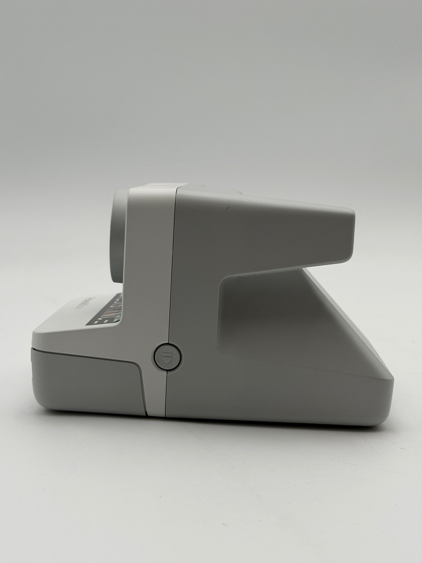 Polaroid Now Vintage Camera White with Carrying Bag (White)