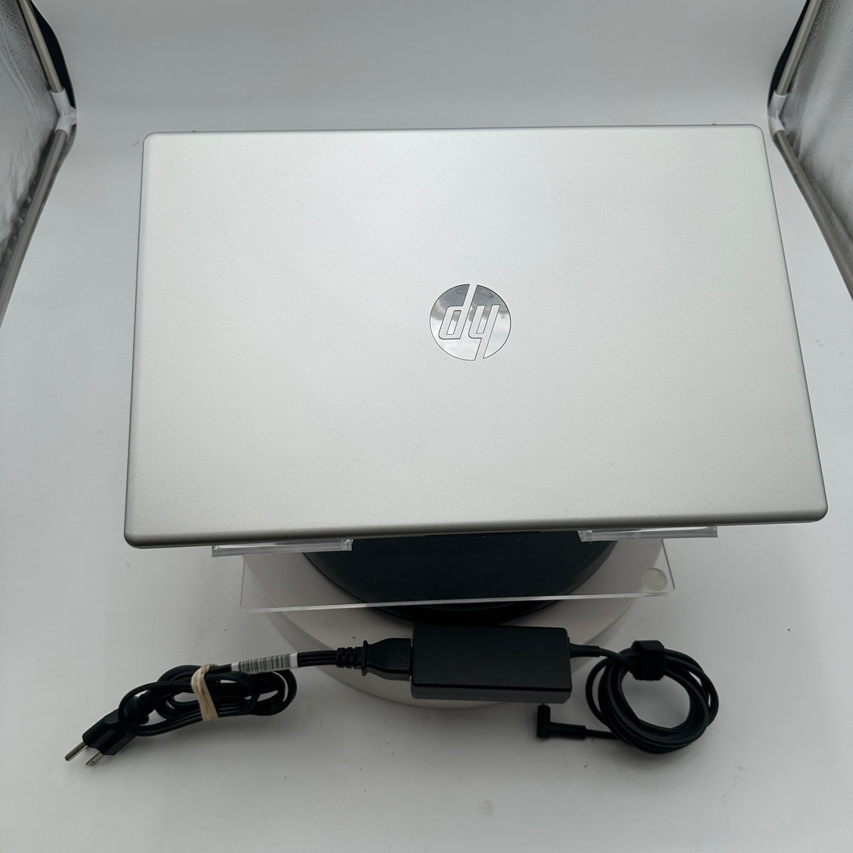 HP 15-FC0025DX 15-inch Laptop AMD Ryzen 5 8GB 500GB