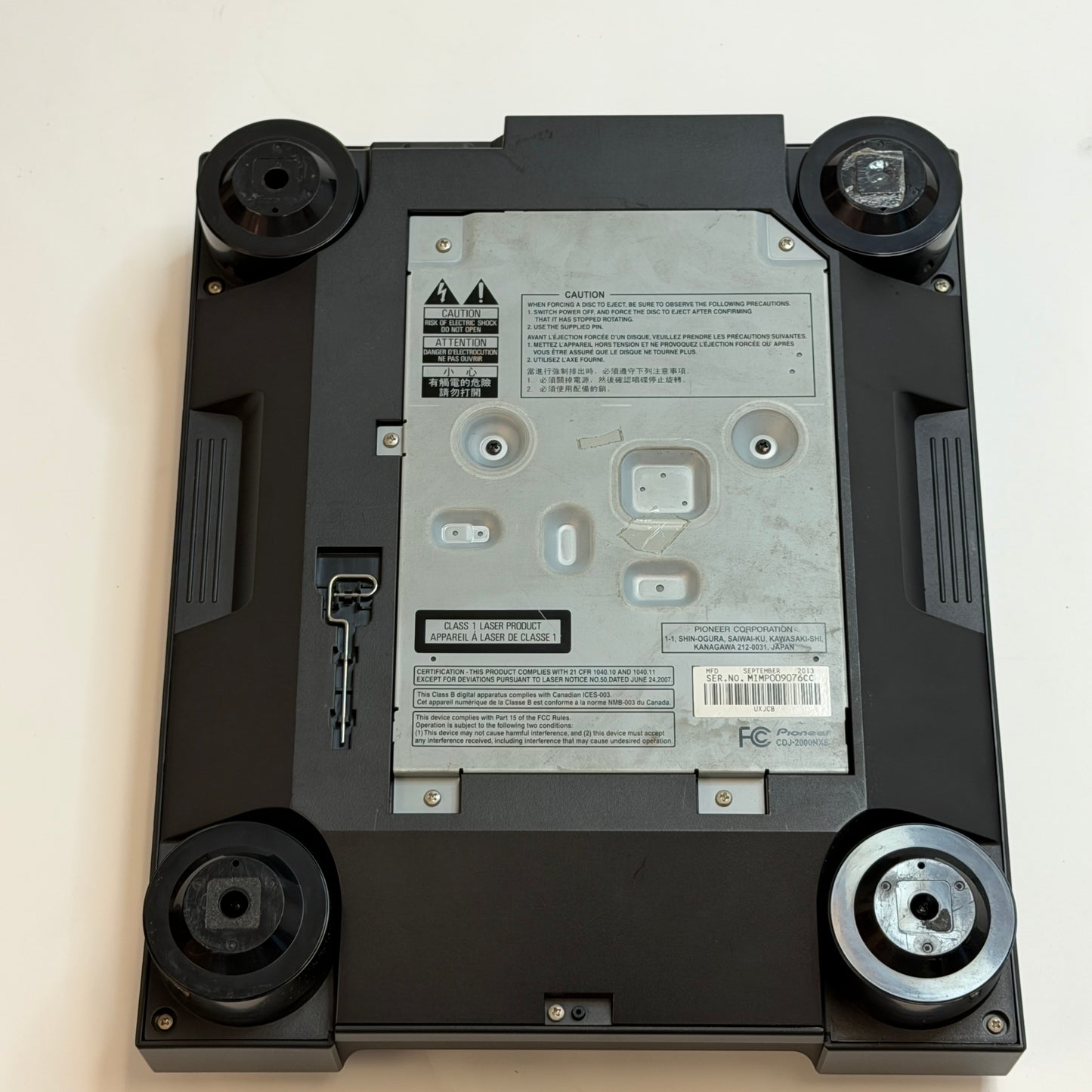 Pioneer CDJ-2000 Nexus Pro Audio DJ Player Deck With Flight Case
