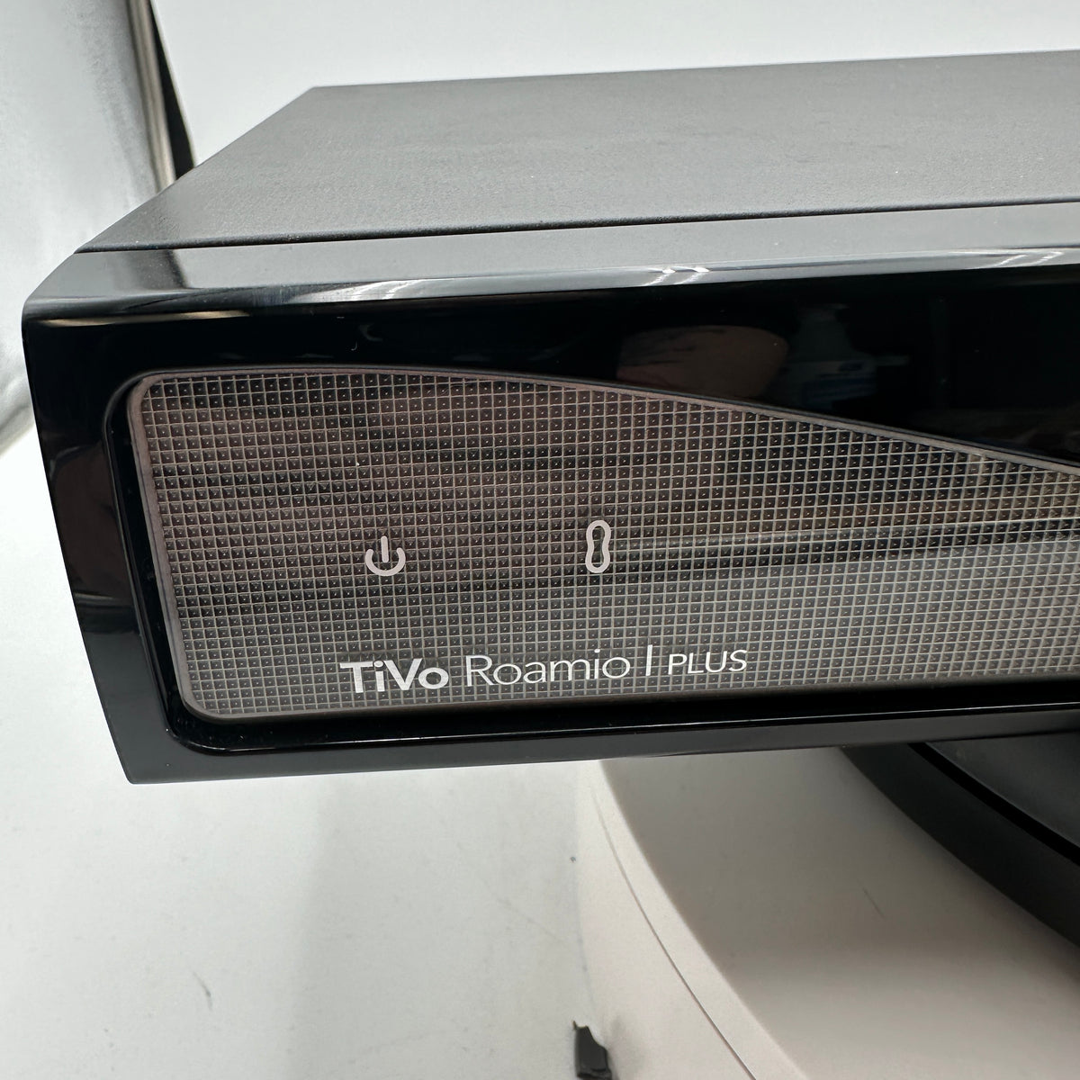 TiVo Roamio TCD848000 DVR with Lifetime Service Black No Cable Card
