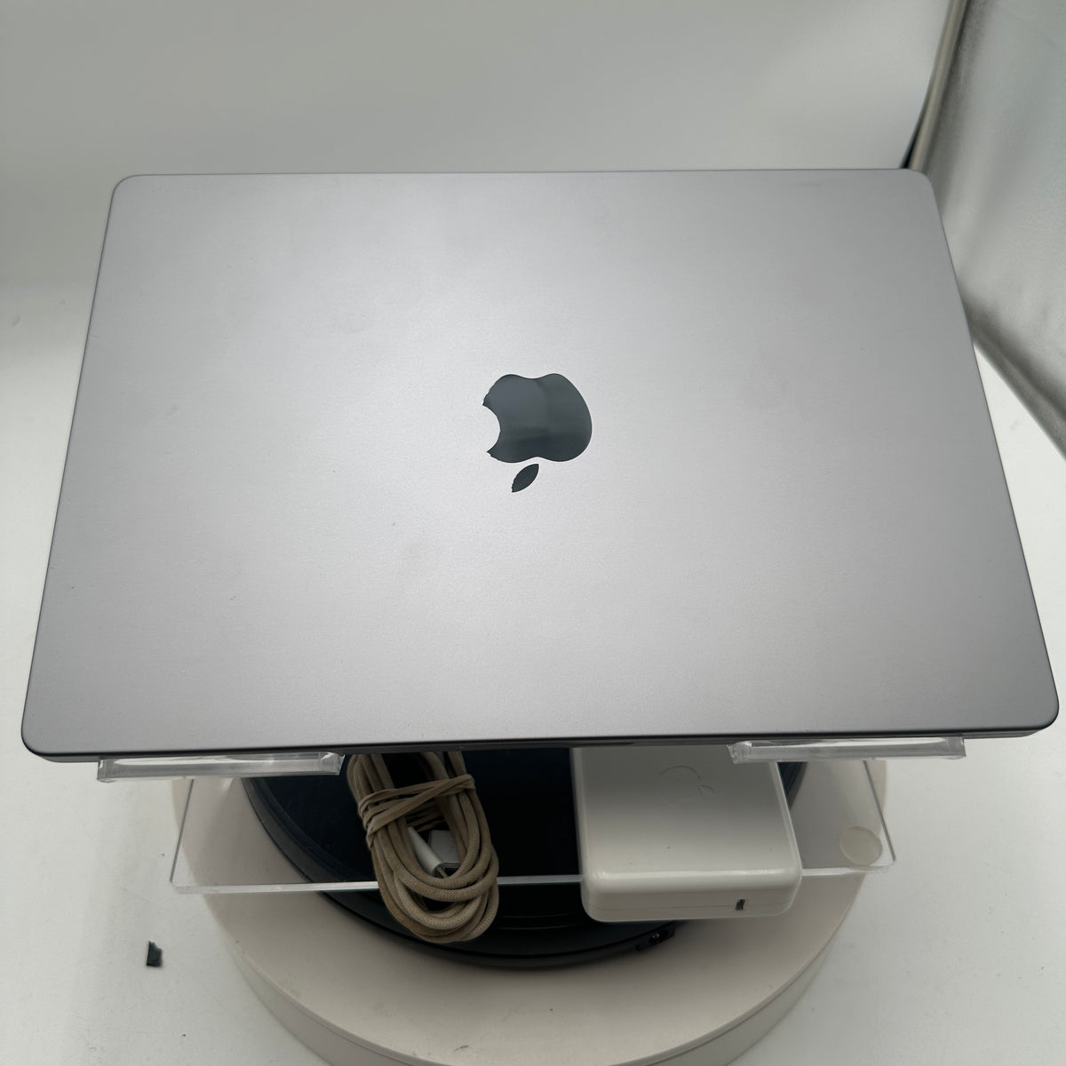 Apple MacBook Pro 14" A2442 2021 M1 Pro 16GB 500GB READ
