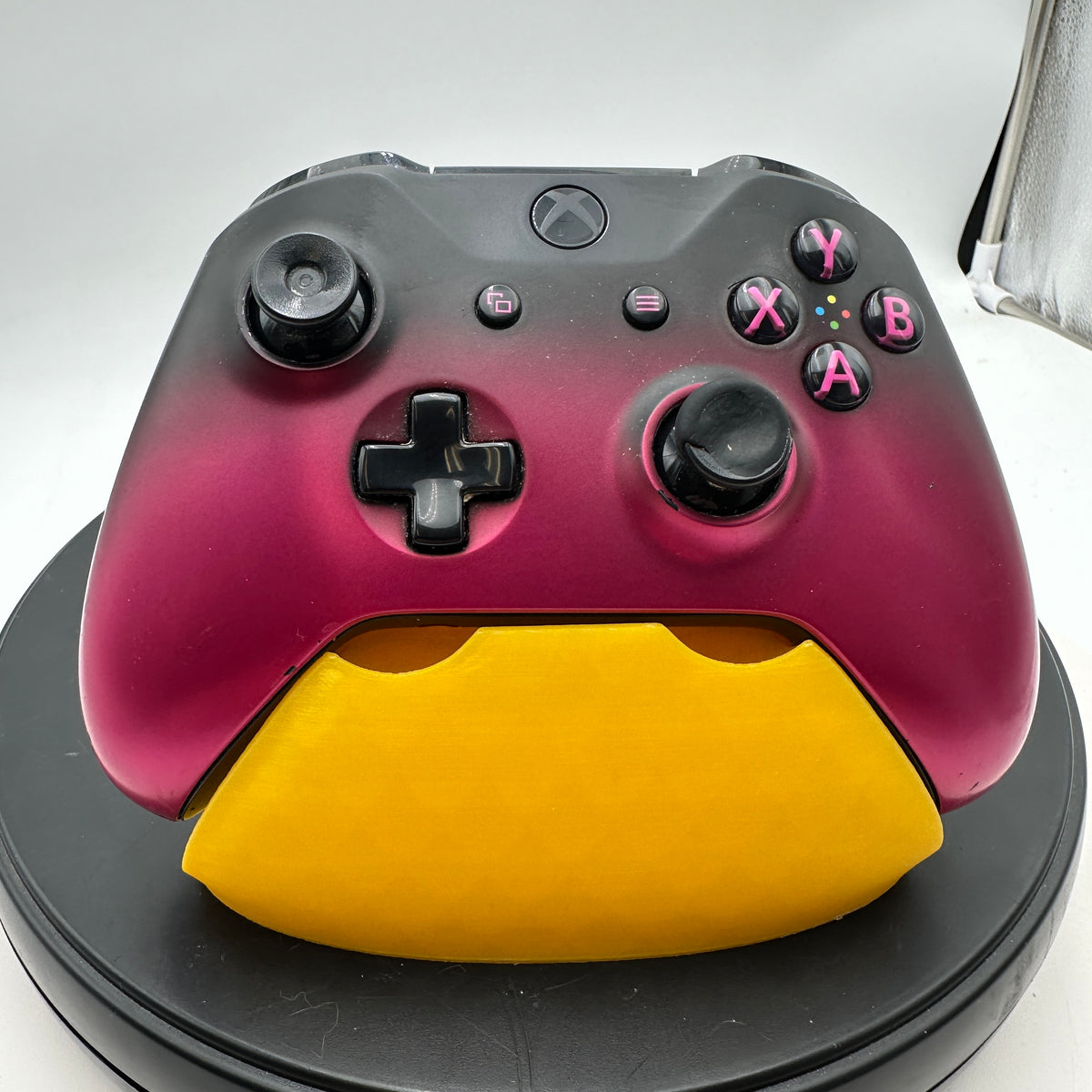 Microsoft Xbox One Wireless Controller Model 1708 READ