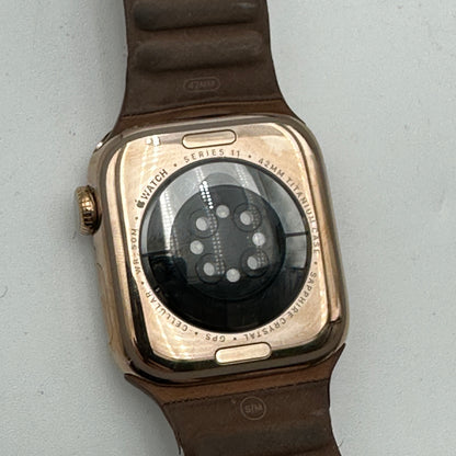 Apple Watch Series 11 42mm Cellular Gold Titanium MINTY