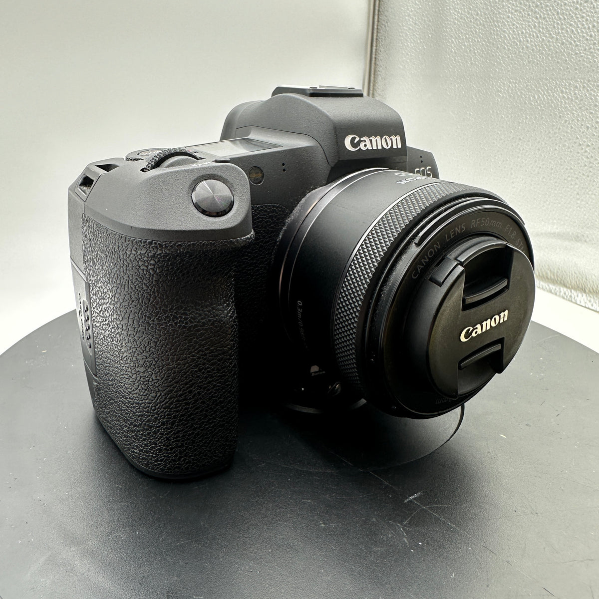 Canon EOS R Digital Camera READ