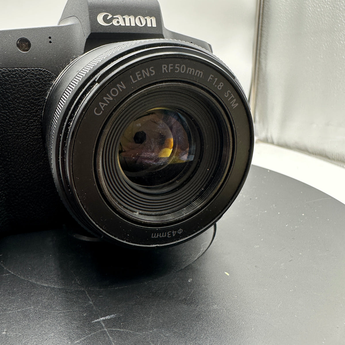 Canon EOS R Digital Camera READ