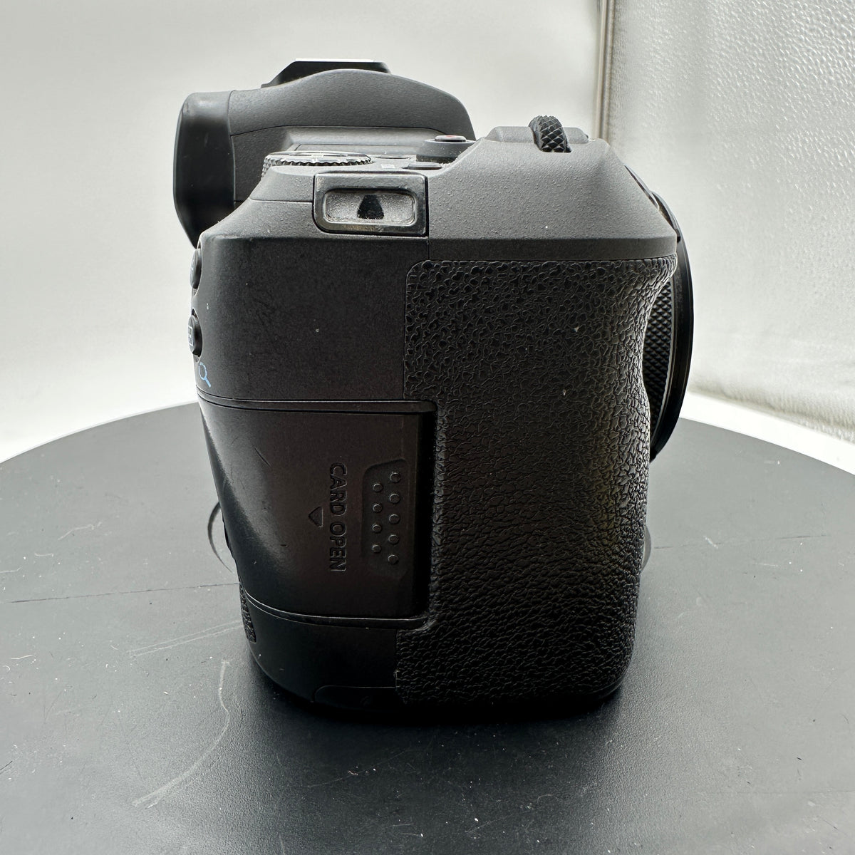 Canon EOS R Digital Camera READ