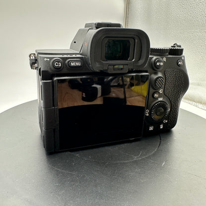 Sony A7R V Digital Camera READ MINTY