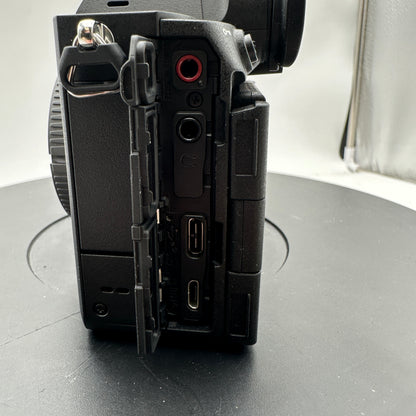 Sony A7R V Digital Camera READ MINTY