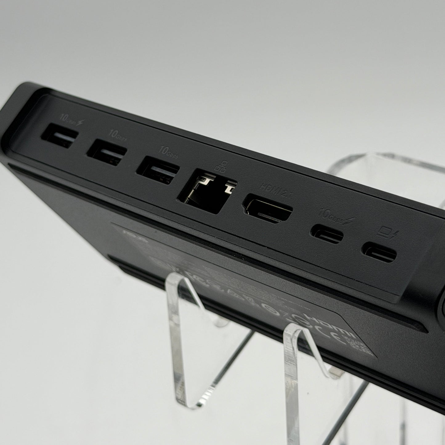 ROG ASUS Bulwark 7-in-1 Charging Dock